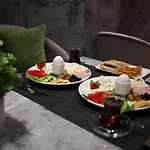 Sherry Karakoey 2*