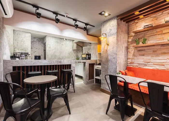 Hotel Sherry Karakoey