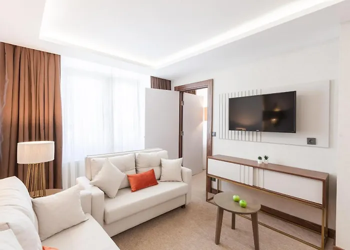 Sherry Karakoey Hotel