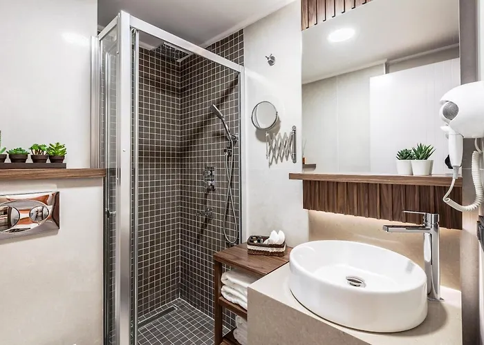 Hotel Sherry Karakoey