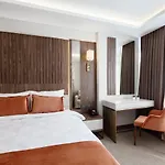 Sherry Karakoey Hotel 2*