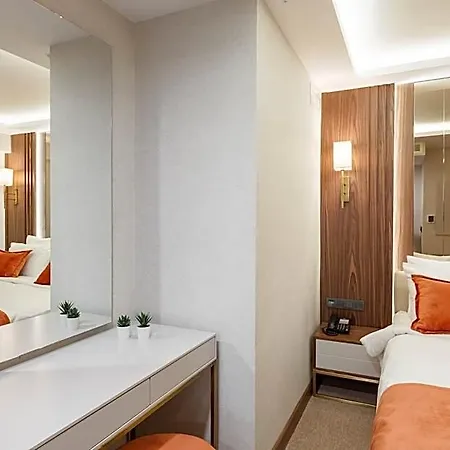 Sherry Karakoey Hotel 2*