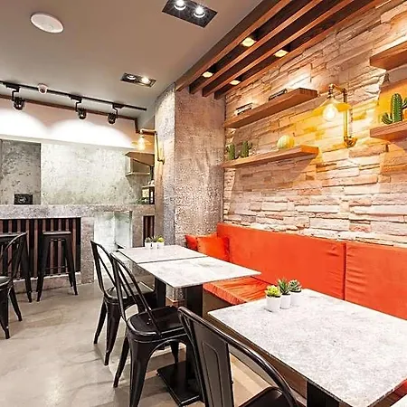 Sherry Karakoey Hotel