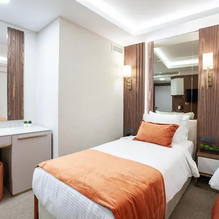 Sherry Karakoey Hotel 2*