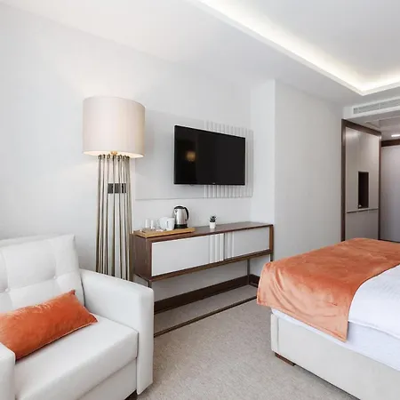 Sherry Karakoey Hotel 2*