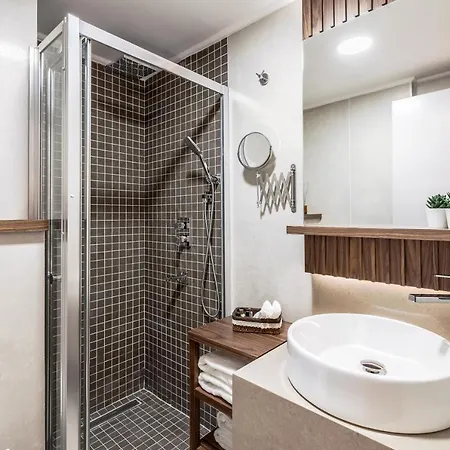 Hotel Sherry Karakoey