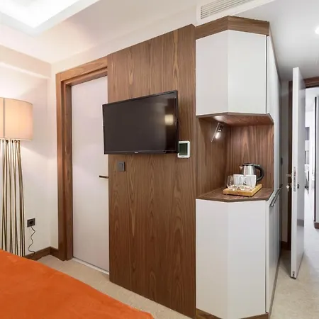 Hotel Sherry Karakoey 2*