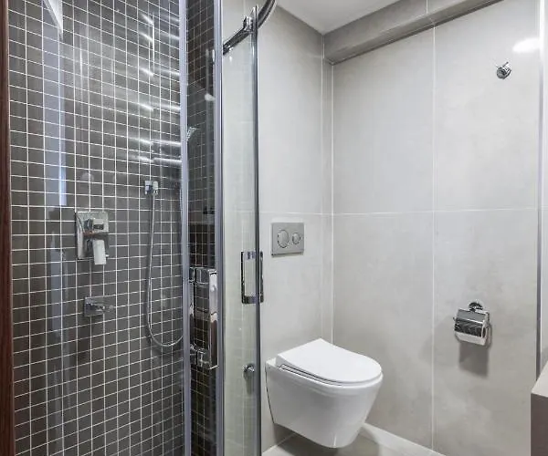 Sherry Karakoey Hotel 2*