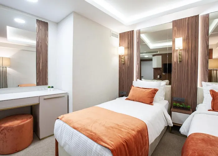 Sherry Karakoey Hotel 2*