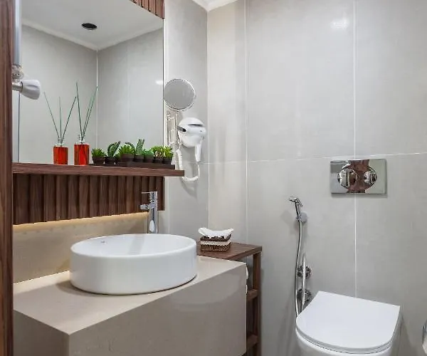 Sherry Karakoey Hotel 2*