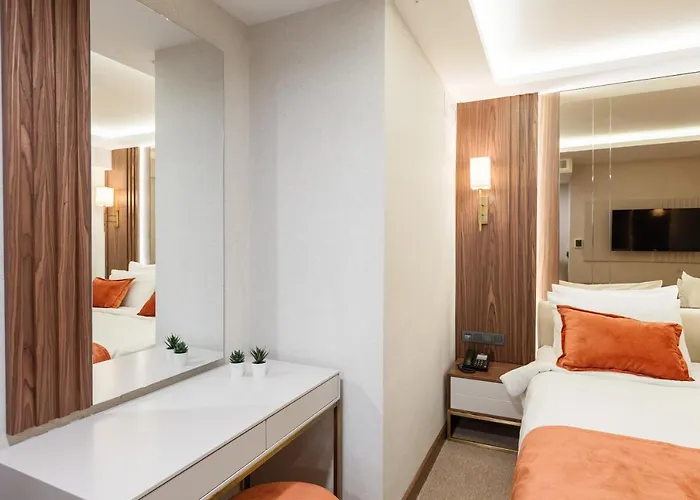 Sherry Karakoey Hotel 2*