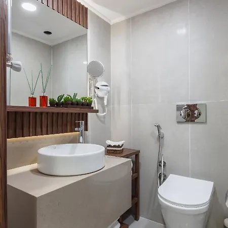 Sherry Karakoey Hotel 2*