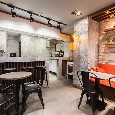 Hotel Sherry Karakoey